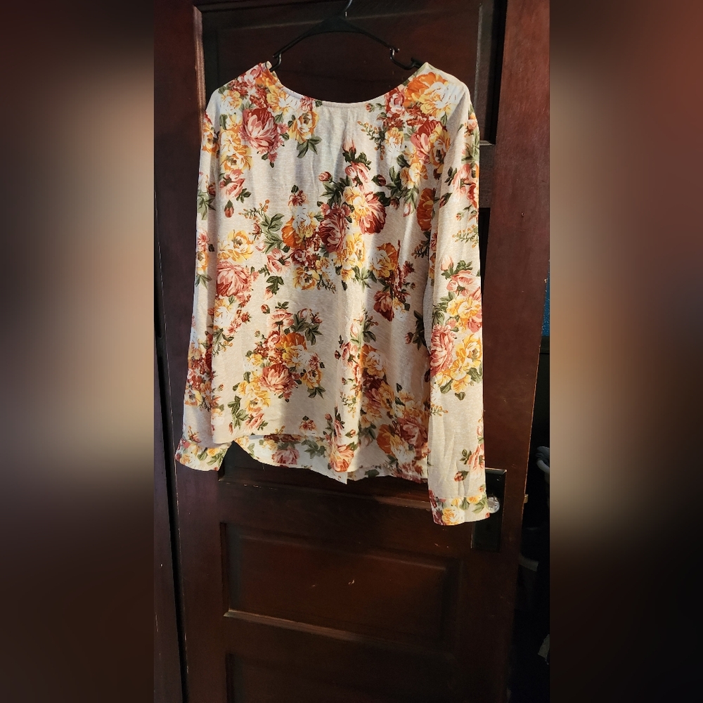 Maurices Floral Long Sleeve Women's Top